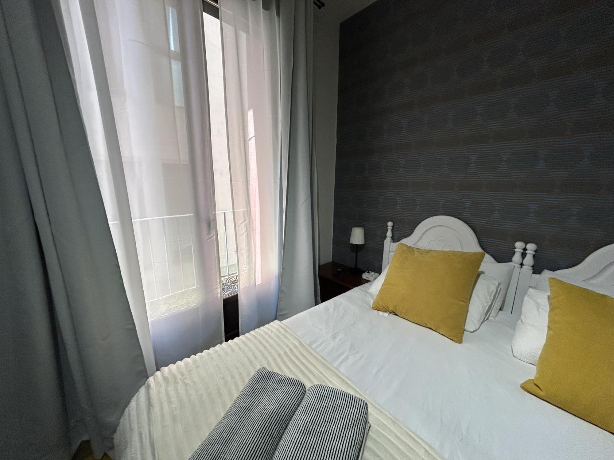 Casa Cedrohistoria Y Confort Con Parking Gratuito Сарагоса Екстериор снимка